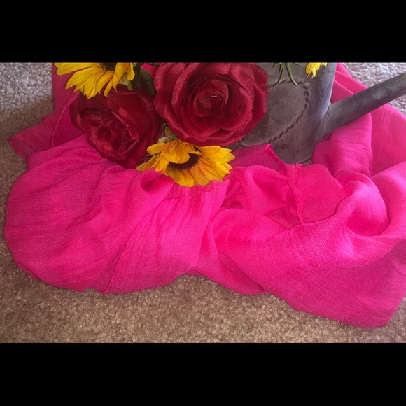 Rose Red long scarf - Picture 3 of 5